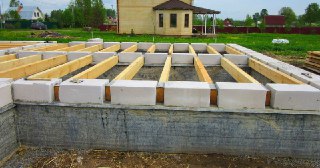 Фундамент для дома Канск. Заказать под ключ цена от 3291 руб/м3