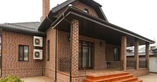 Строительство домов из кирпича с мансардой в Канске | от 3600 рублей